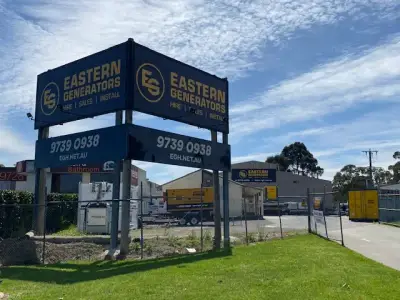egh-pic-large-blue-yellow-sign-eastern-generators-4x3-640x480.webp