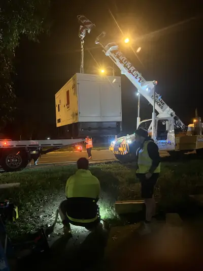 egh-pic-night-workers-reflective-vests-white-truck-3x4-1920x2560.webp