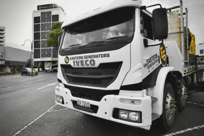 egh-pic-white-iveco-truck-eastern-generators-branding-3x2-2560x1707.webp