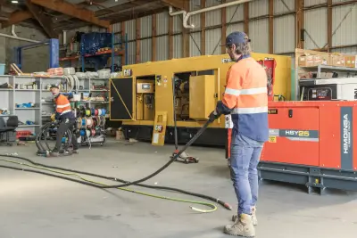 egh-pic-workers-orange-vests-hard-hats-operate-3x2-2560x1707.webp